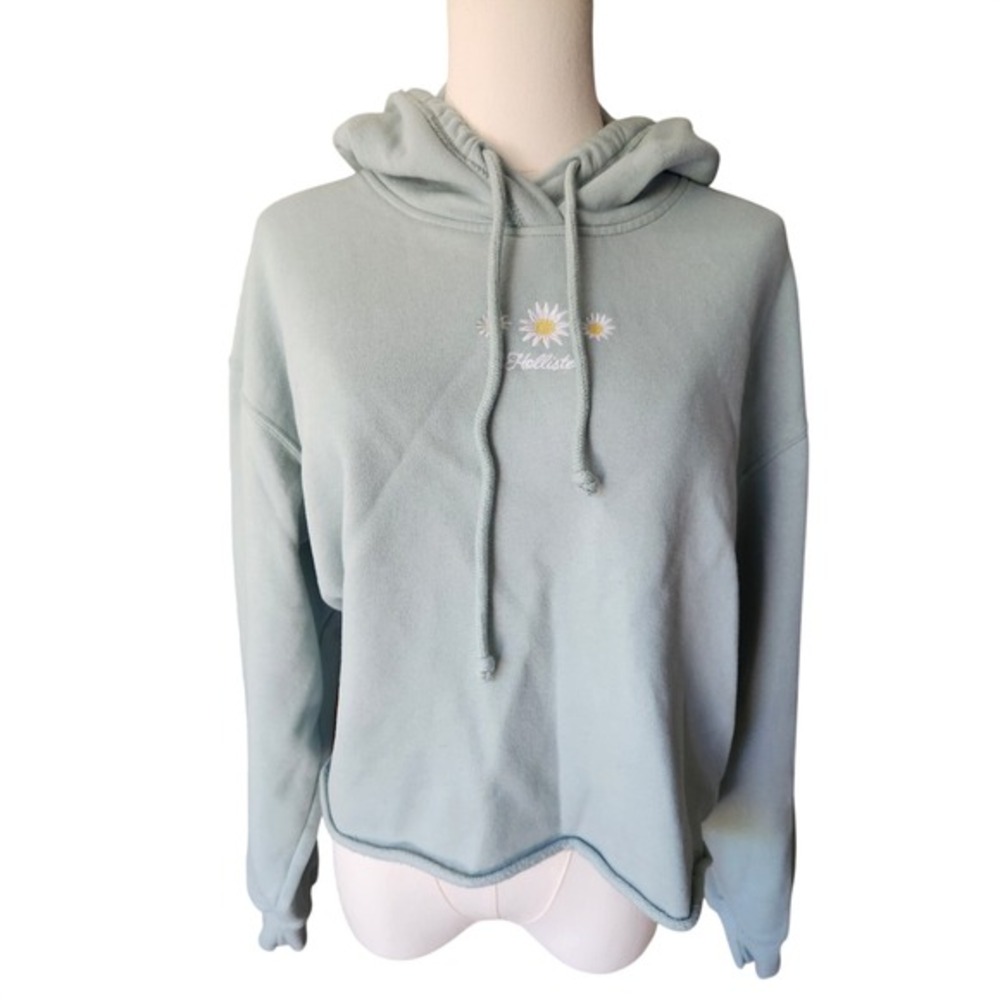 Hollister Daisy‎ Embroidered Hoodie Light Green Crop Top Sweatshirt